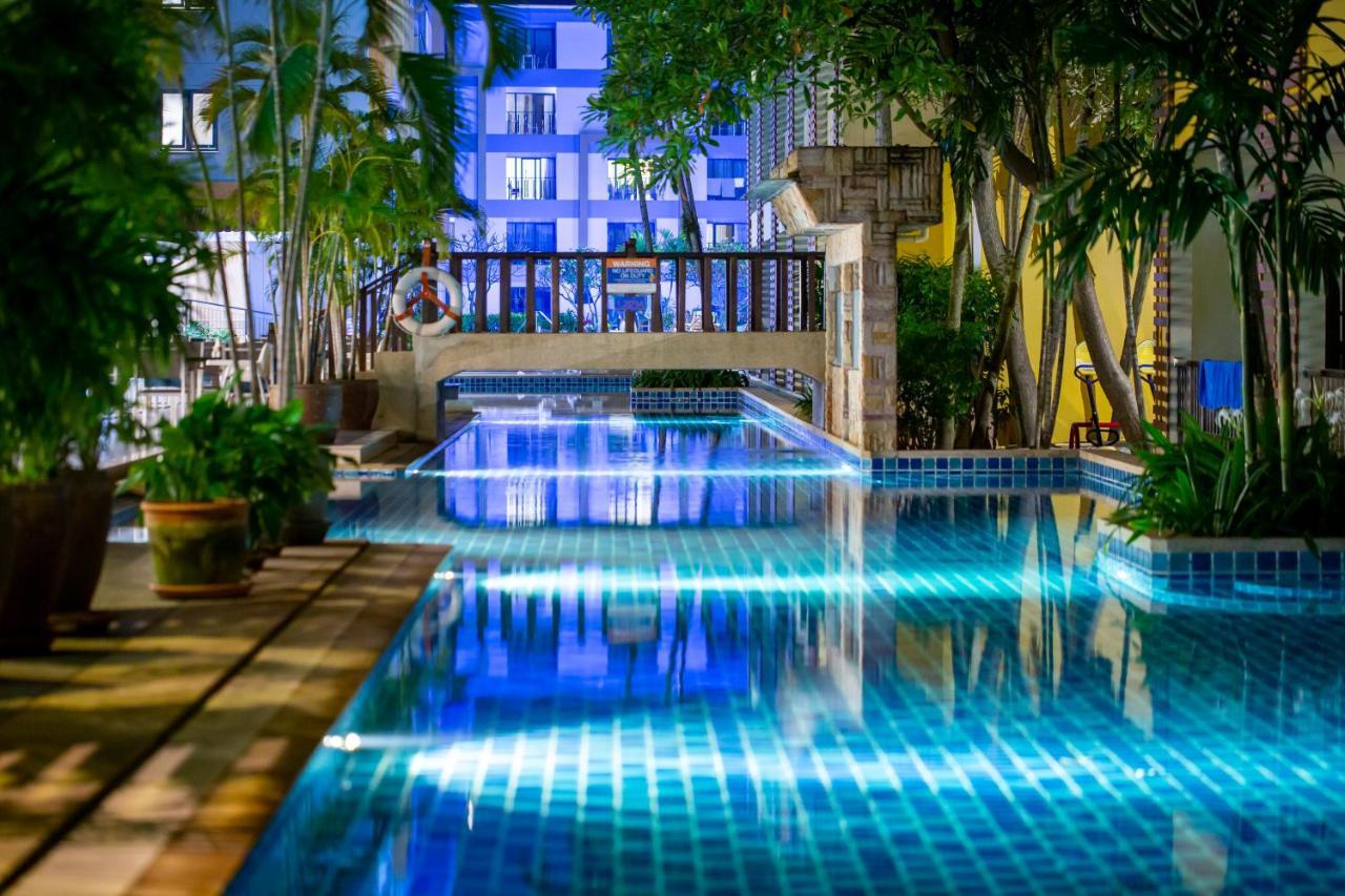 Hotel Woovo Phuket Kata Zewnętrze zdjęcie